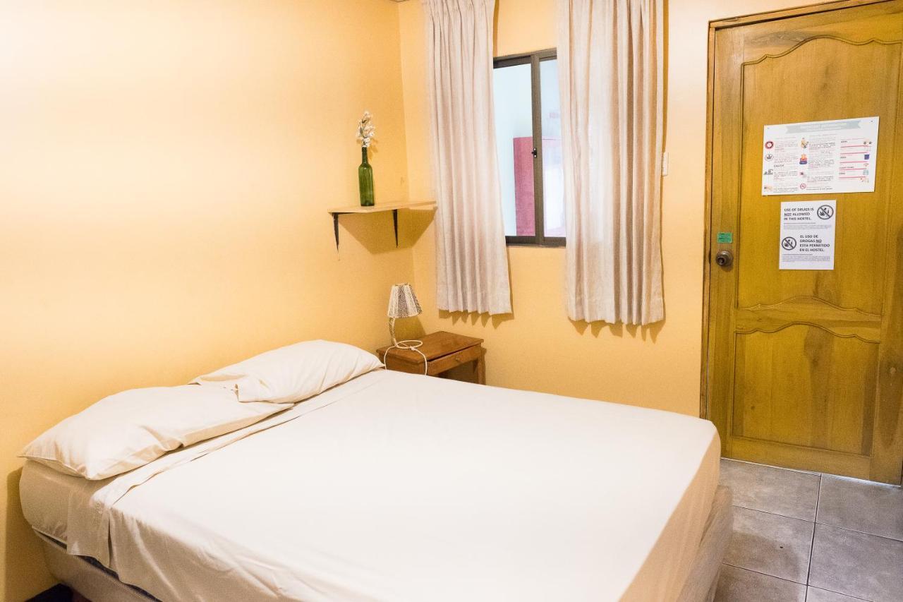 Hostel Nucapacha Guayaquil Exterior photo